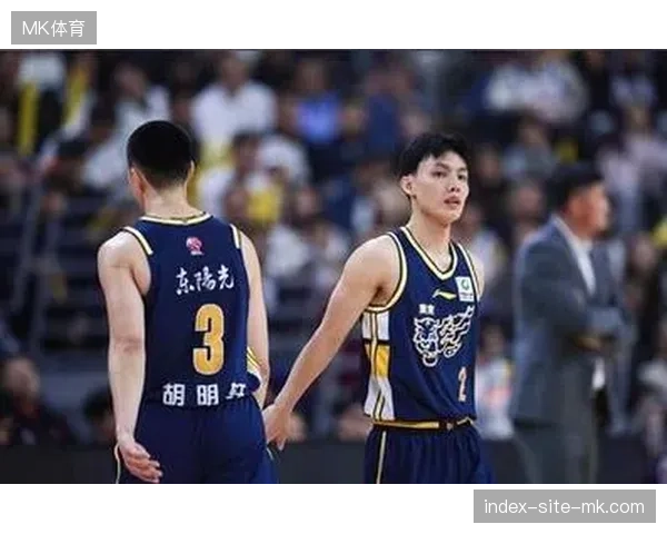 四川队创下CBA历史最长连败纪录,成为联赛第三支常规赛单赛季全败的球队 四川队创下CBA历史最长连败纪录,成为联赛第三支常规赛单赛季全败的球队